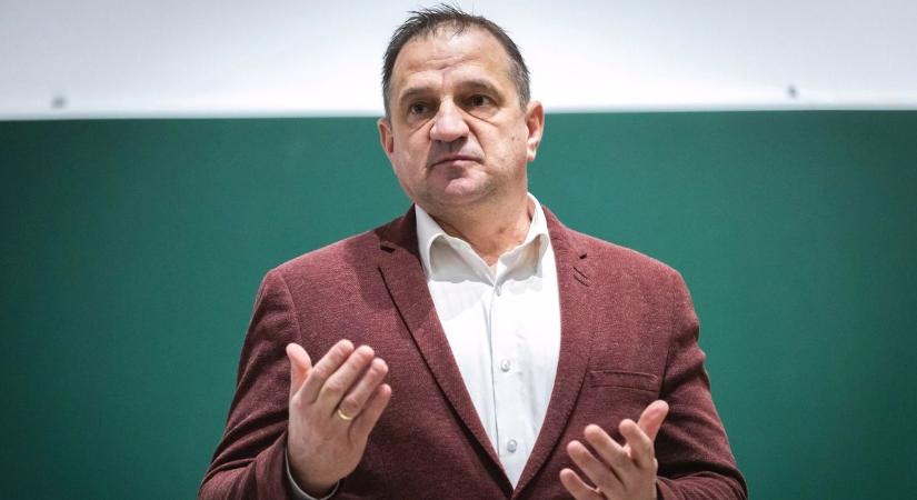 Erős Gábor: a képviselő a nép szolgája, a nép között van a helye