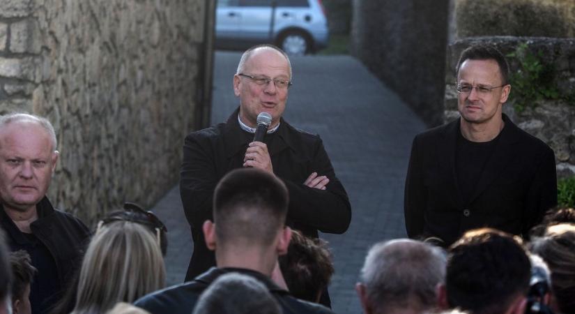 Navracsics Tibor: Április 12-én arról szavazunk, megtartjuk-e a kormány által elért vívmányokat (képgaléria)