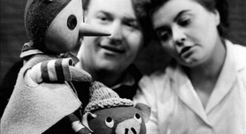 ÁLMÁBAN ÖLTE MEG A SZÉN-MONOXID A MAZSOLA ÉS TÁDÉ KÉT BÁBMŰVÉSZÉT