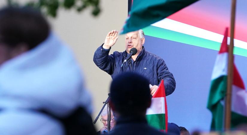 Orbánnak Debrecenben is meggyűlt a baja a tüntetőkkel