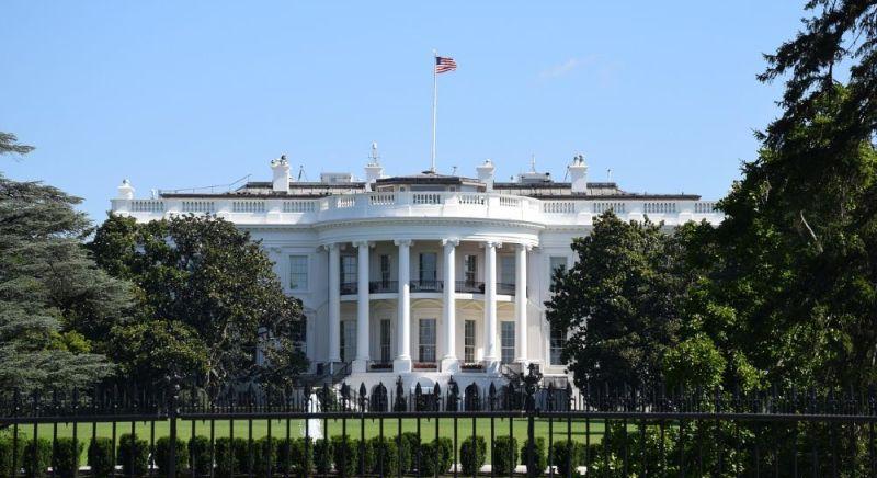 Összecsapás a Fehér Házzal: George Clooney háborús bűnös