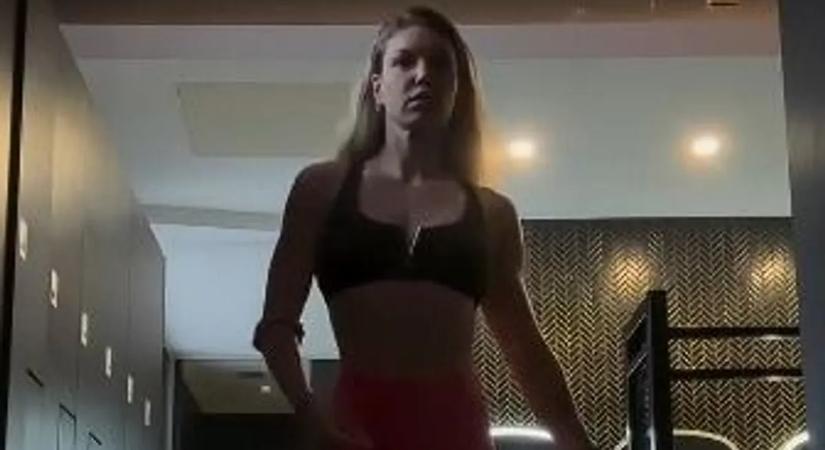 Leesett az állunk: Pallag Csenge brutális izmokat és vékony derekat villantott