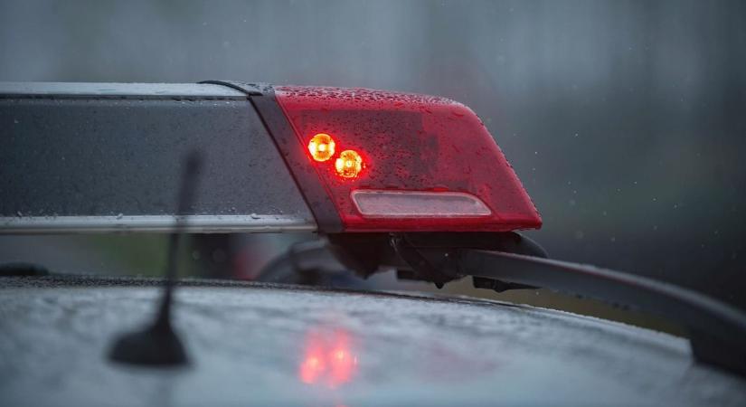 Hármas karambol történt a 84-es főúton