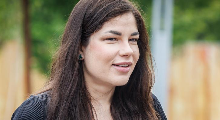 Gáspár Evelin vloggal jelentkezett Szijjártó Péter fórumáról, üzent a Tisza-szimpatizánsoknak