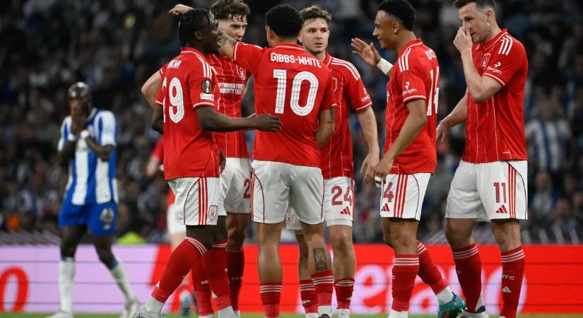 A Porto játékosa 40 méterről lőtt öngólt az Európa-ligában – videó