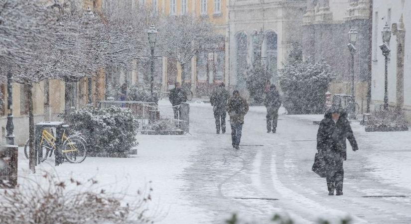 Erre senki se számított! Fehérbe borult Borsod április közepén - videókkal