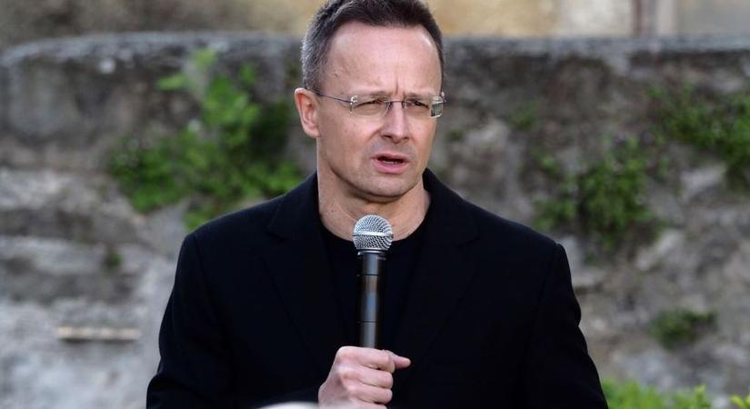 Szijjártó Péter: ha a Tisza Párt nyer, minden Kijev és Brüsszel érdekei szerint alakulhat Magyarországon