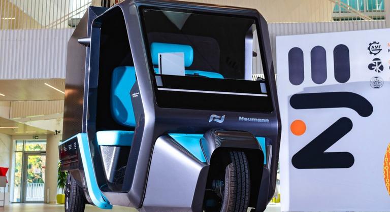 A világgal versenyeznek Kecskeméten - Sivatagi száguldástól a hidrogénes „svájci bicskáig”