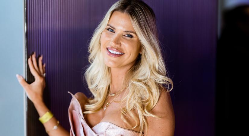 Vasvári Vivien új szintre emelte az Orbán-rajongást: talpig Fideszben pózol új profilképén