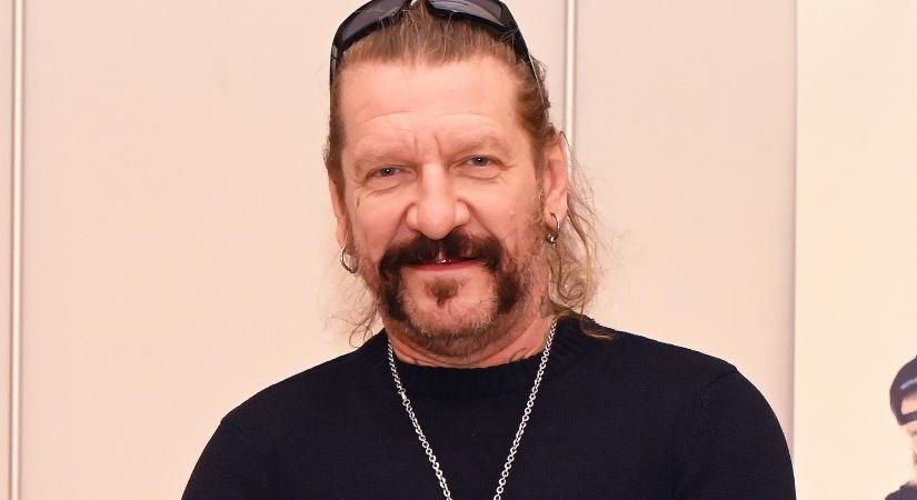 Ganxsta Zolee keményen kiosztotta rajongóját, aki beszólt neki