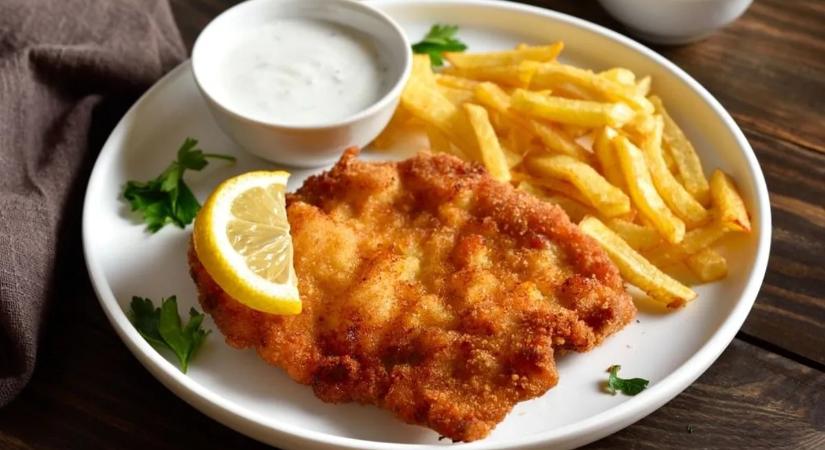 Egy evőkanál ebből csodát tesz: így lesz ropogós a rántott hús