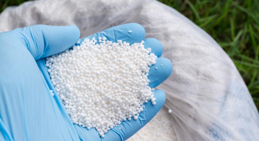 Marad a drága műtrágya: egy gramm tartalék sincs a hazai raktárakban