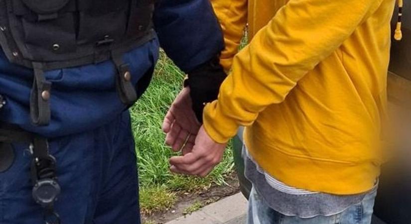 Ötszáznál is több rendőr vett részt az összehangolt akcióban, lekapcsolták a drogbirodalmat