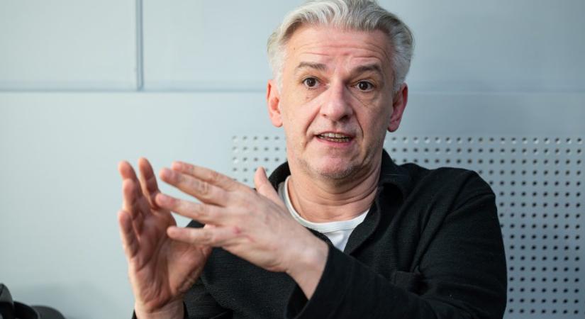 Volt idő, amikor szerettei azt tanácsolták Alföldi Róbertnek, hogy sötétedés után inkább ne menjen kutyát sétáltatni