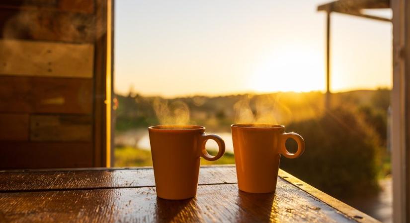 Pénteki friss hírek, forgalom, időjárás – Reggeli pakk