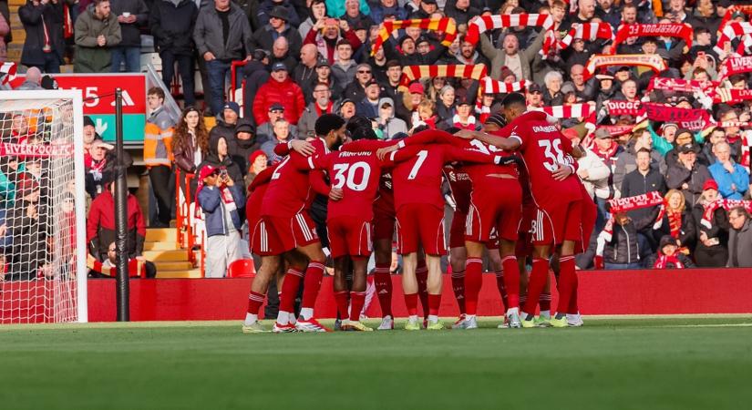 Kilenc év után távozik a Liverpool futballistája – hivatalos