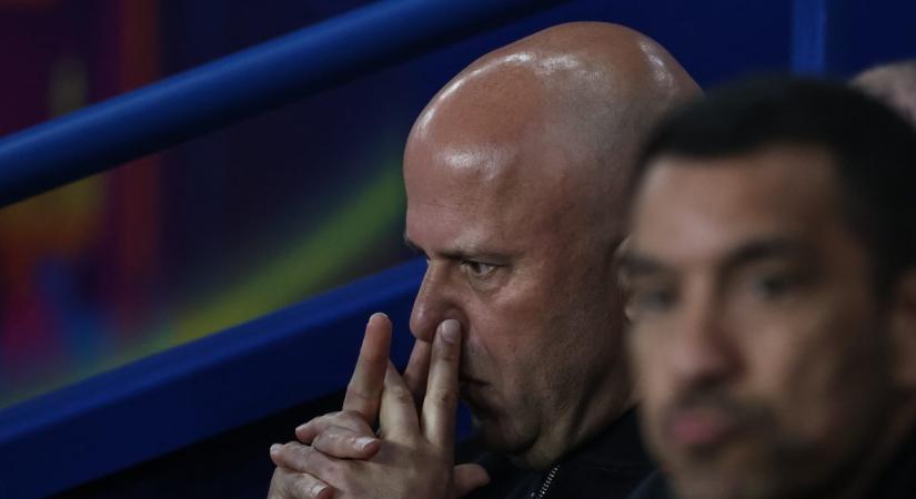 Slot fel akarta találni a spanyolviaszt a PSG ellen, de csúfos vége lett