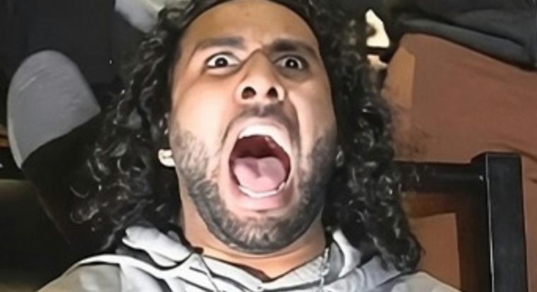 Pisztolyról kiabálni egy moziteremben csak addig számít szociális kísérletnek, amíg nem csattan a bilincs