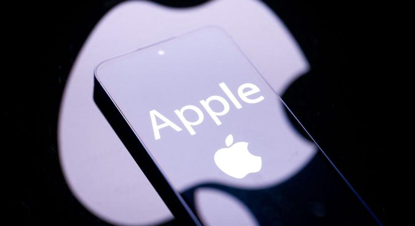 Vérrel és verejtékkel készül az Apple nagy dobása, de egyre több a gond: csúszhat a hajlítható iPhone bemutatója