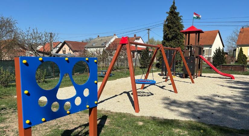 Új játszóteret adtak át a vasi településen