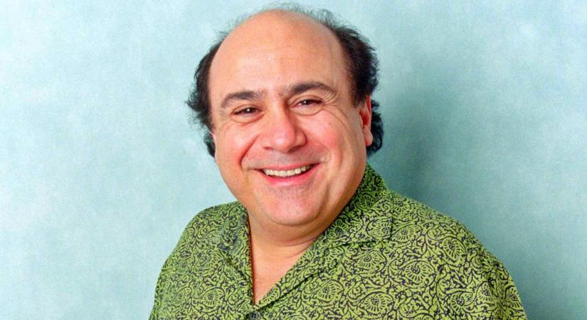 Danny DeVito már 81 éves – Meglepődsz, hogy néz ki friss fotóin a 90-es évek nagy nevettetője