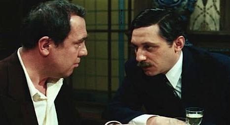 Nos, Pelikán elvtárs, mit csinál vasárnap?