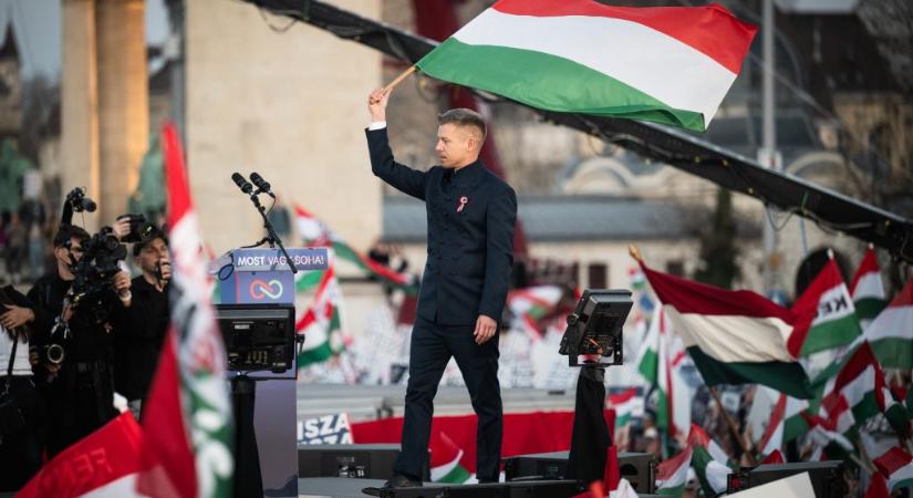 Guardian: Ha le is váltják Orbán, nem garantált, hogy visszatér a demokrácia Magyarországon