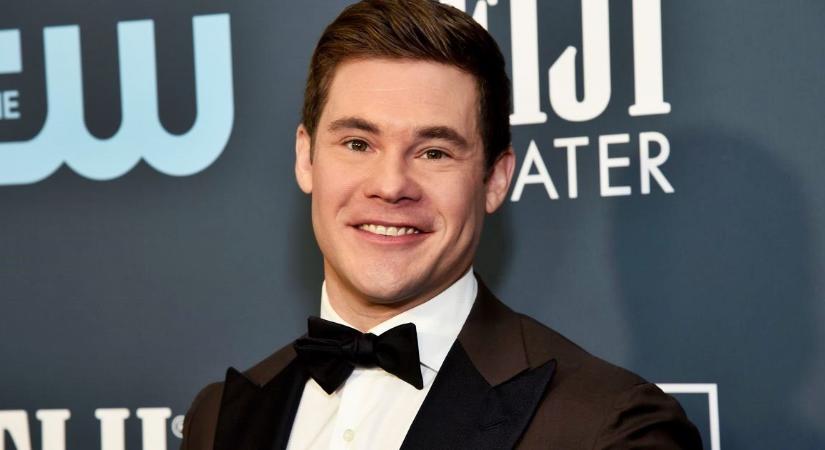 Adam DeVine halálos ítéletet kapott – Az orvosok már lemondtak róla