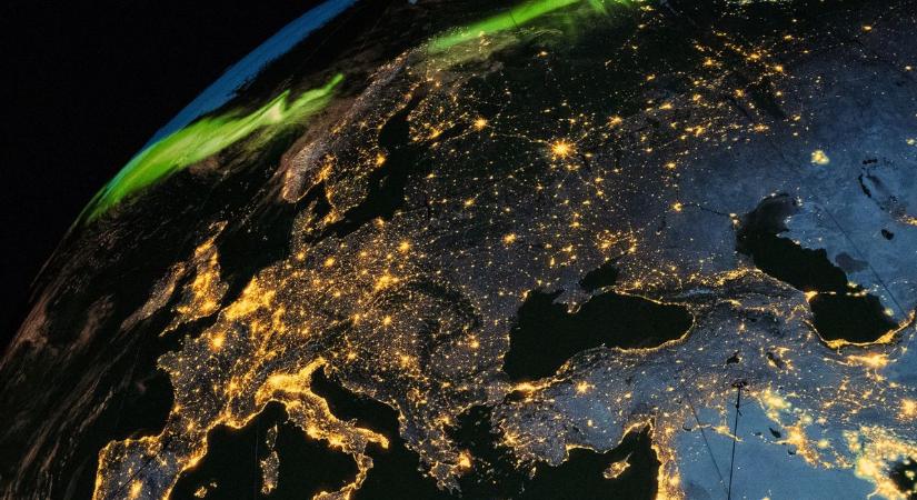 Egyre fényesebb az éjszaka: már az űrből is látni, hogyan változtatjuk meg a Földet