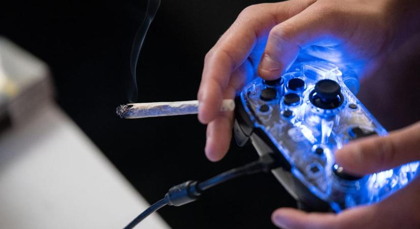 Bunkóság-e cigizni egy online megbeszélésen?