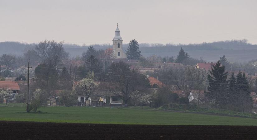 Szinte az egész világ ismeri ezt a kis települést Fejér vármegyében, nem véletlenül (videó)