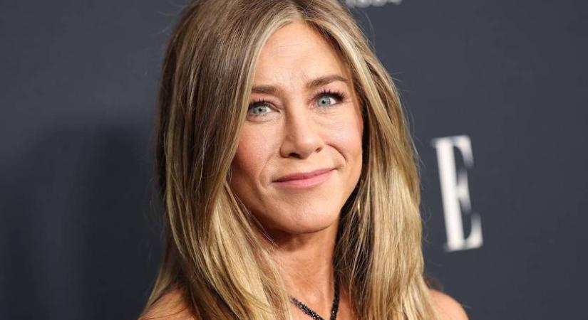 Jennifer Aniston és civil párja már az esküvőt tervezik: ilyen sármos pasiba szeretett bele