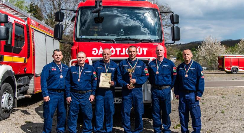 Ismét bizonyítottak a zalai tűzoltók: dobogós hely az országos versenyen