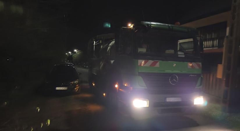 Éjszakai riadalom Pécsen: a helyiek közül többen rosszul lettek, további vizsgálatok indulnak (HELYSZÍNI FOTÓKVIDEÓK)