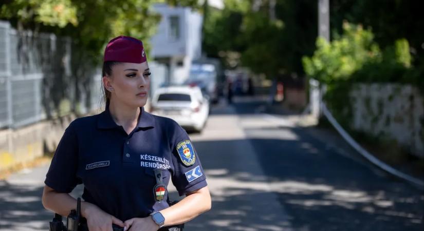 Ha rendőrök intézkednek vasárnap a szavazással kapcsolatban, azt csak fegyver nélkül tehetik