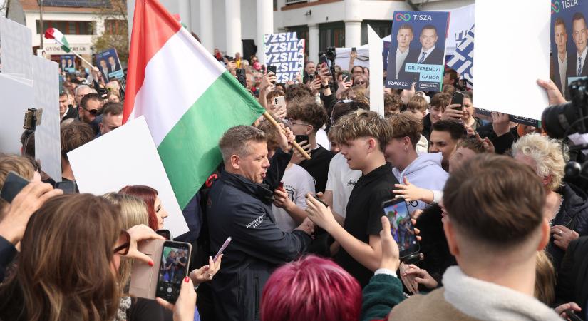 „Gátszakadás” a kampány hajrában: a Tisza Párt minden kategóriában erősödni tudott