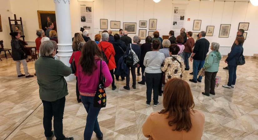 Tárlatvezetésen ismerhették meg közelebbről Benczúr Gyula műveit Szolnokon