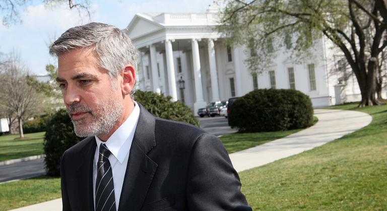 A Fehér Ház szerint George Clooney háborús bűnöket követ el a filmvásznon