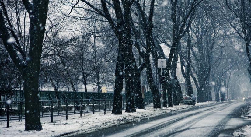 Visszatért a tél az országba: fotók és videók a rendkívüli havazásról