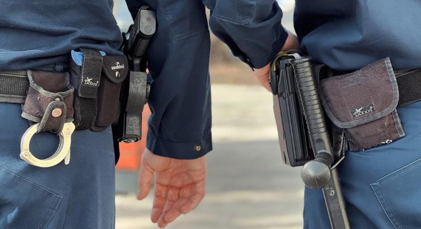 A szatyrát kérte vissza csak, de a földön végezte a debreceni férfi