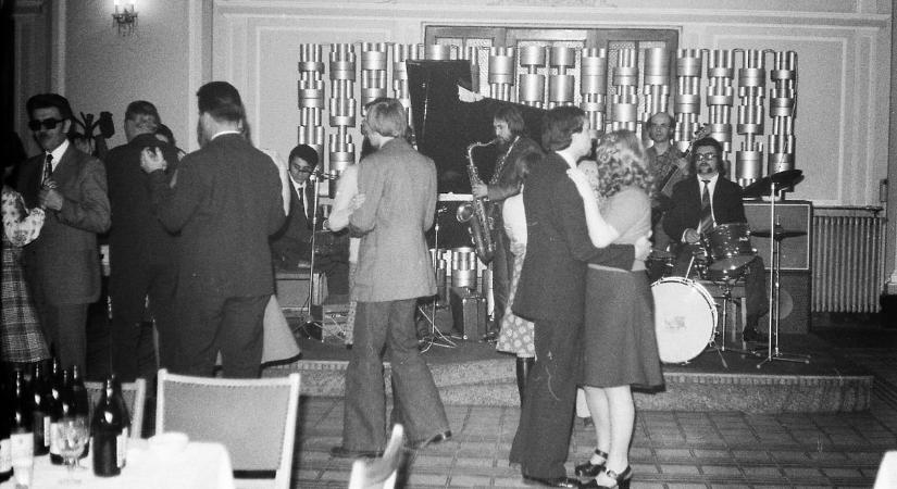 Vége a csendnek, újra élet költözhet a Tisza Szállóba: fotóritkaságokon a legendás hotel titkai – galériákkal