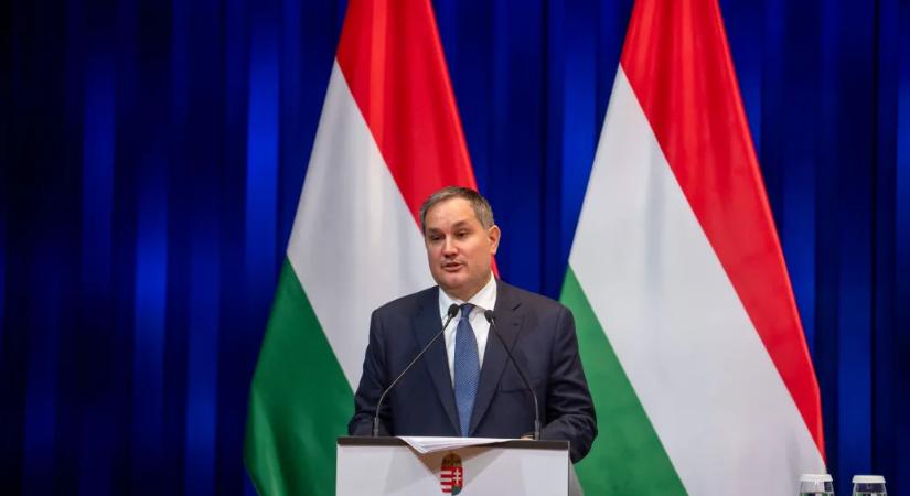 A választás előtt 2 nappal 93 milliárdot csoportosított át rezsistopra a kormány