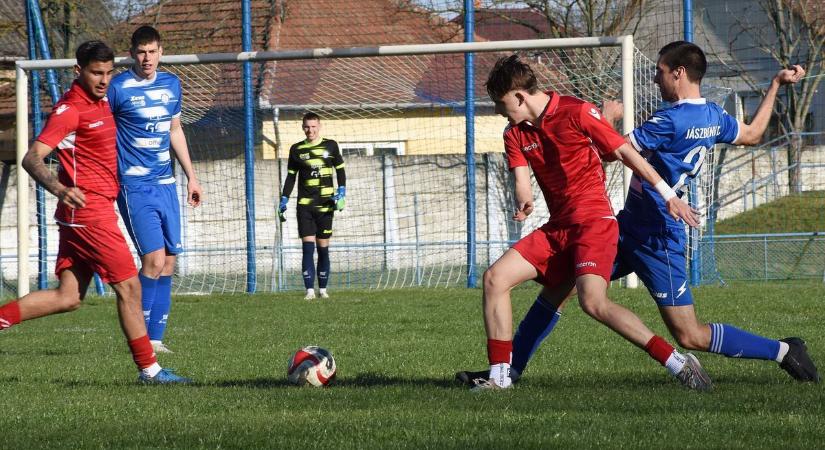 Hajszálnyi az előny: a Jászfényszaru fogadja a magabiztos Szajolt