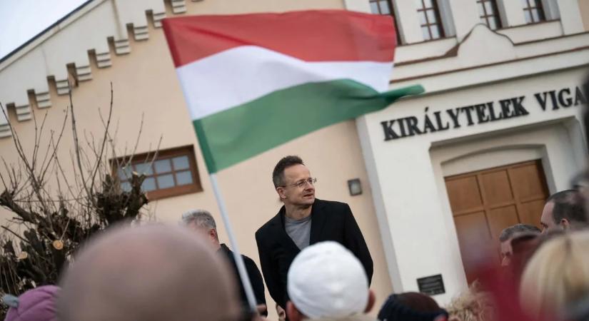 Szijjártó Péter: Háborúba sodornák Európát, Magyarország nemet mond!