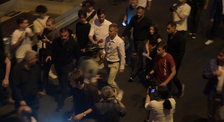 Megszólalt a férfi, akinek telefonját Magyar Péter a Dunába dobta