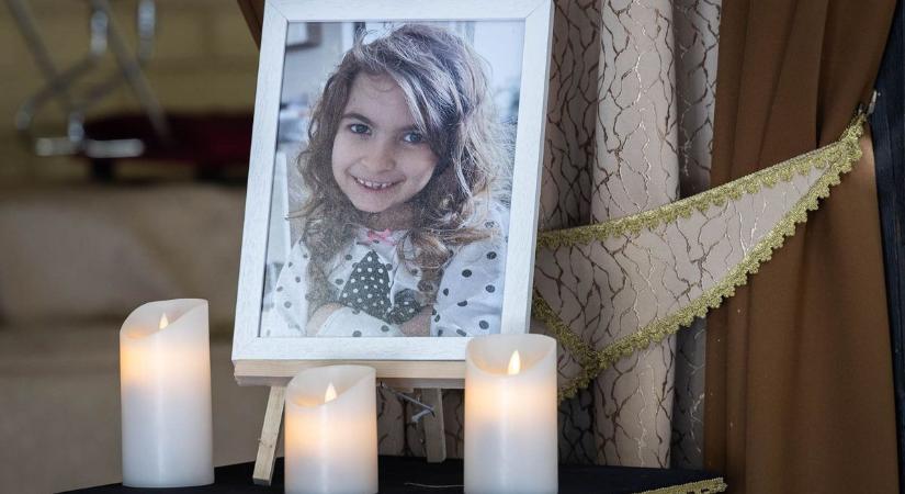 Utolsó útjára kísérték a súlyos betegségben elhunyt zalai kislányt (galéria, videó)