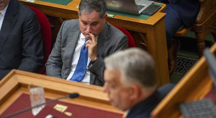 A kormány három hónap alatt elvert 3,2 ezer milliárd forintot, az éves terv 80 százaléka fölött a hiány