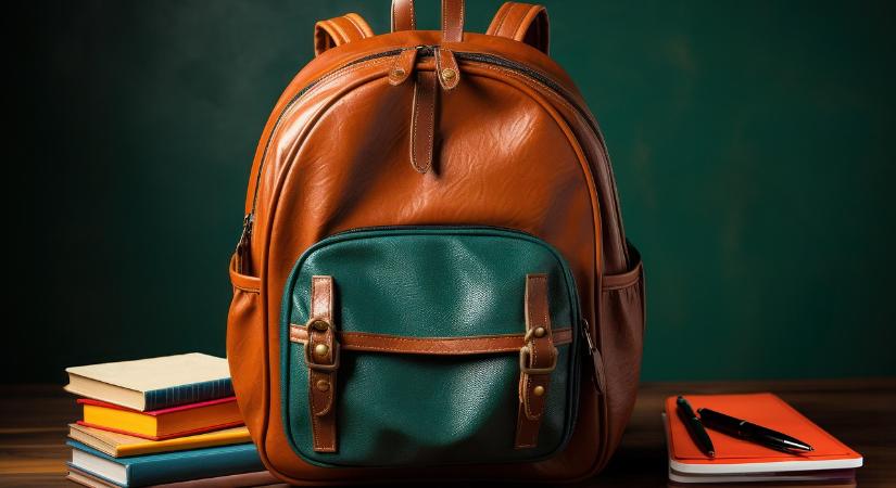 Közel 10 ezer iskolatáskát indított útjára a Rákóczi Szövetség a külhoni magyar iskolába beiratkozó kisgyermekek részére