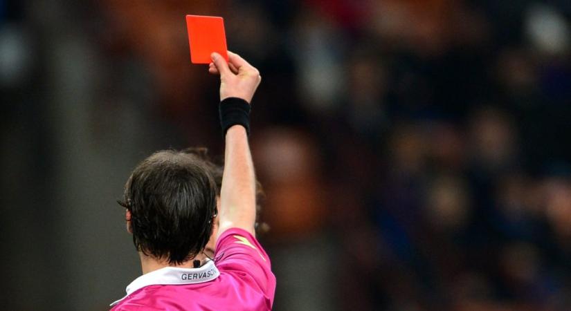 „Tizenöt évre tiltottak el, lassan gyilkosságért nem kapnak annyit” – megszólalt a bírót fejbe rúgó megyei focista