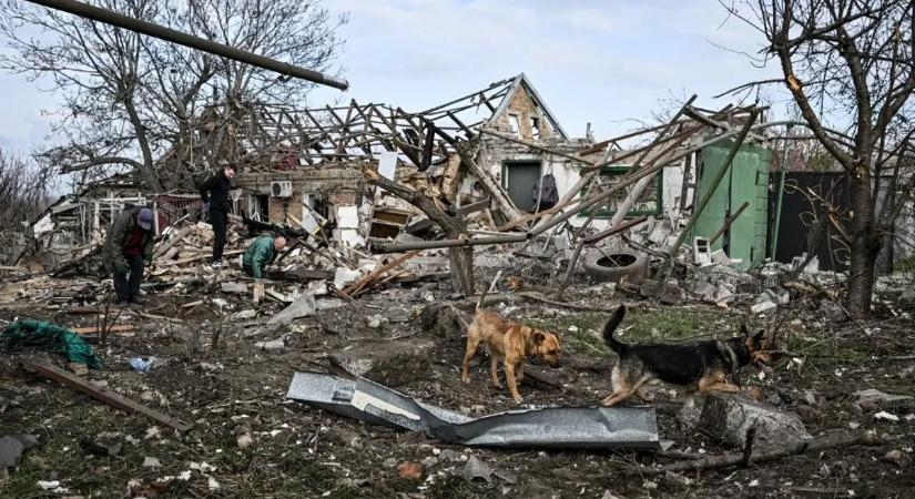 Sorkatonaság, fegyverkezés, készültség: Magyar Péter szerint „G…ci nagy háború lesz”